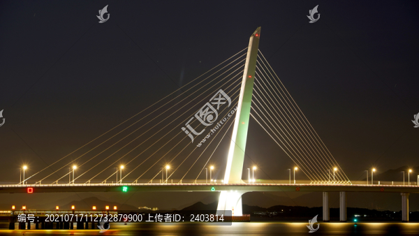 夜晚燈光深圳灣大橋