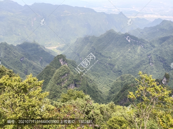 遠(yuǎn)山