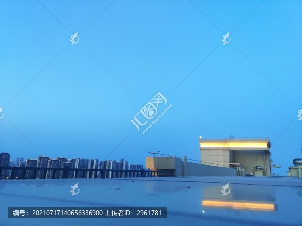 天空