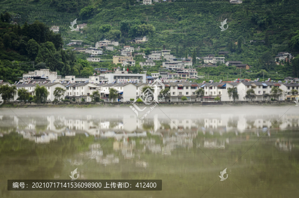 大渡河畔風(fēng)光