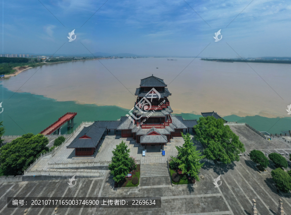 長(zhǎng)江清江涇渭分明