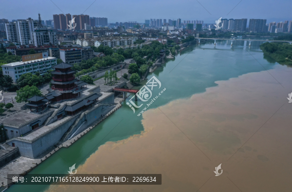 長江清江涇渭分明