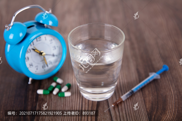 準(zhǔn)時(shí)吃藥治病