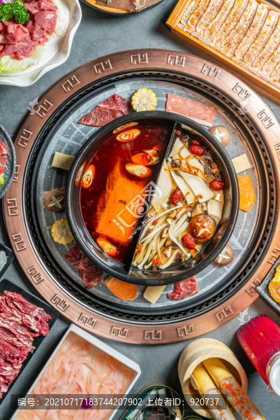 菌湯麻辣鴛鴦鍋