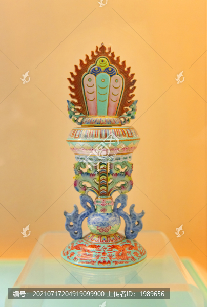 清嘉慶景德鎮(zhèn)窯粉彩供器