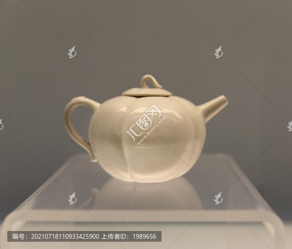 清德化窯白釉執(zhí)壺