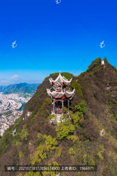 貴州鎮(zhèn)遠(yuǎn)古鎮(zhèn)石屏山風(fēng)光