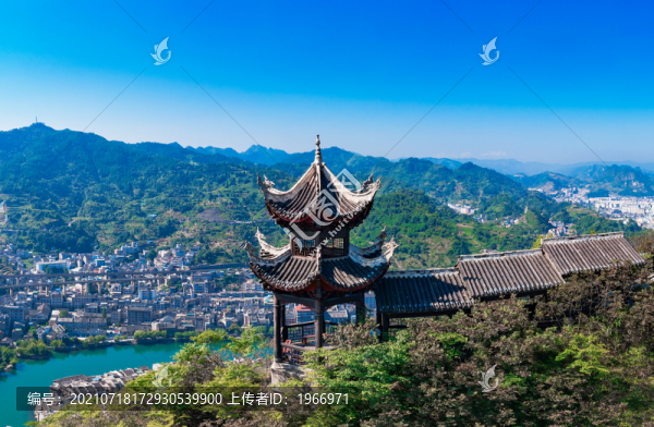 貴州鎮(zhèn)遠古鎮(zhèn)石屏山風光