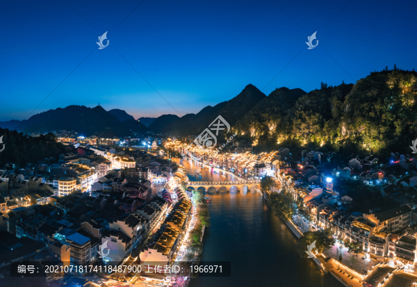 貴州鎮(zhèn)遠(yuǎn)古鎮(zhèn)夜景