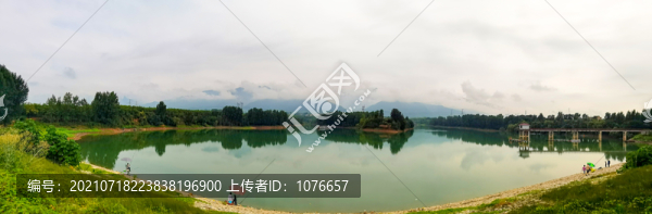 秦嶺東溝水庫全景特寫