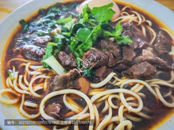 牛肉拉面