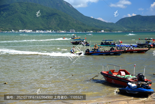 水上游樂(lè)場(chǎng)