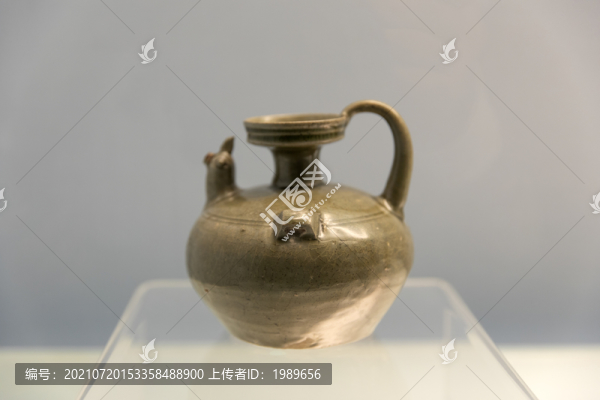 東晉青釉雞首壺
