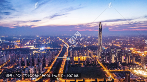 天津濱海新區(qū)周大福金融中心夜景