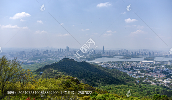 江蘇南京紫金山上俯瞰玄武湖風(fēng)光