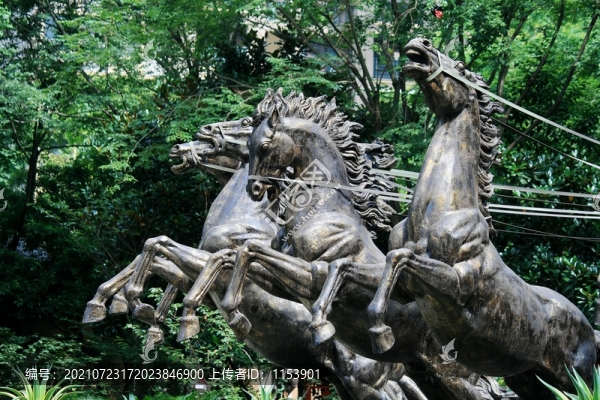 奔馬雕塑