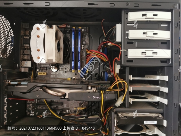 電腦主機內(nèi)部