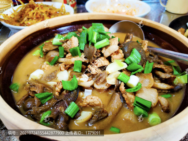 樅菌燉肉