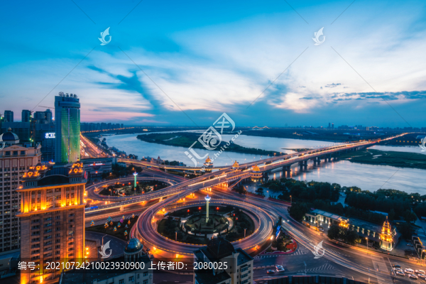 哈爾濱松花江公路大橋風(fēng)光