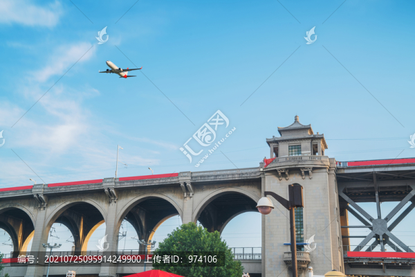武漢長江大橋和航空交通