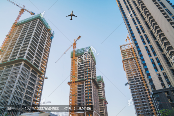 武漢建造中的城市建筑和航空交通