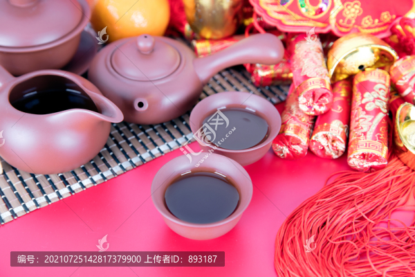 新年里的飾品和休閑茶水