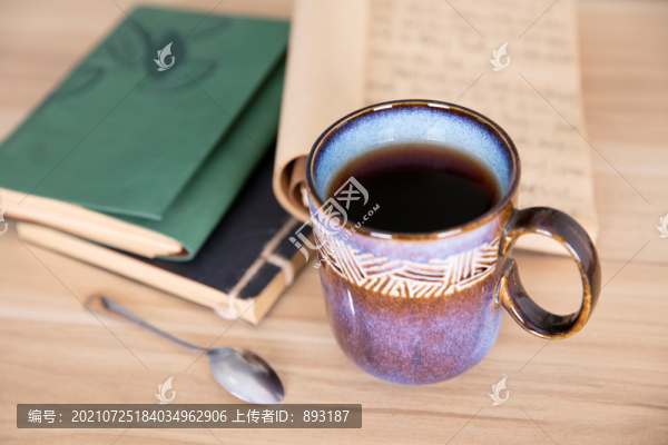 一杯茶水和幾本書