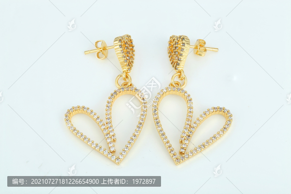 K金鑲鉆心型耳釘