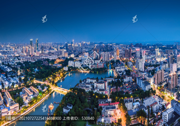 航拍江蘇南通濠河沿岸夜景