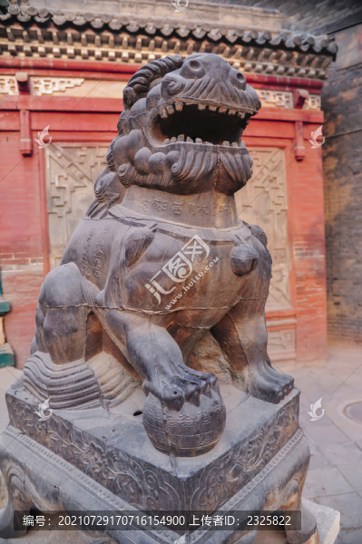 寺廟鐵獅子