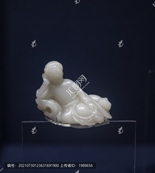 清代仕女玉雕
