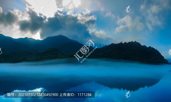 霧漫小東江