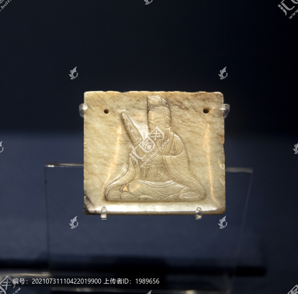 宋代吹笙伎樂紋帶銙