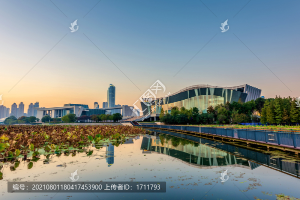 中國湖北武漢琴臺音樂廳日暮風(fēng)光