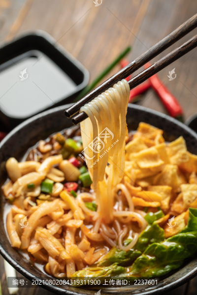 中國特色美食柳州螺螄粉