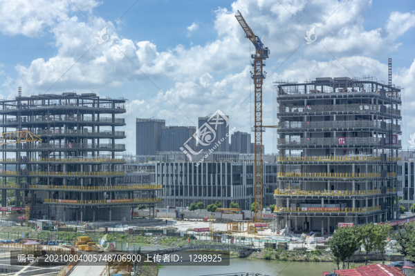 城市建筑塔吊建設(shè)