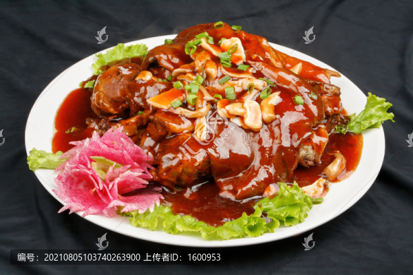 秘制扒全肘