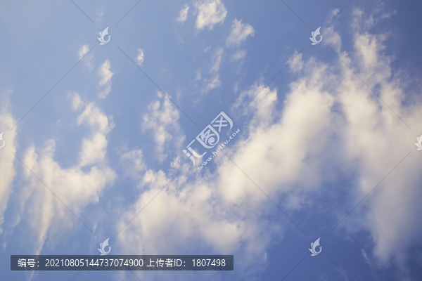 天空藍天白云