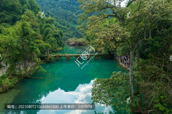 航拍貴州荔波小七孔景區(qū)