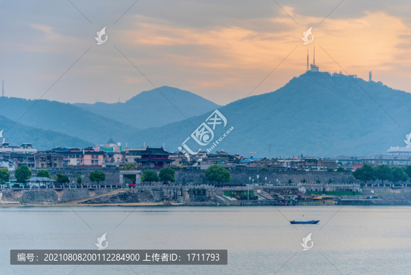 中國湖北襄陽漢江日暮風光