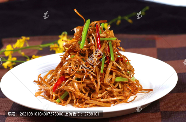 五花肉煸茶樹菇
