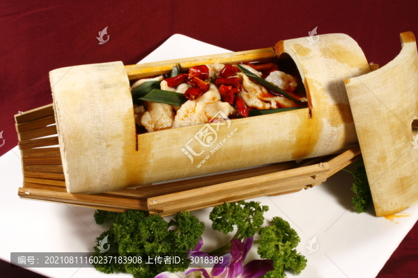 竹筒煮肉
