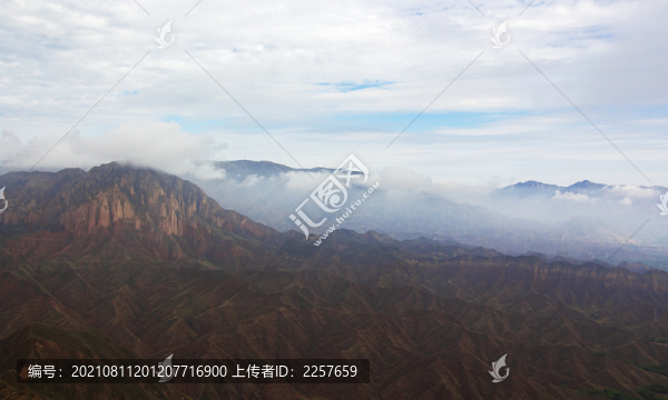 山脈云霧