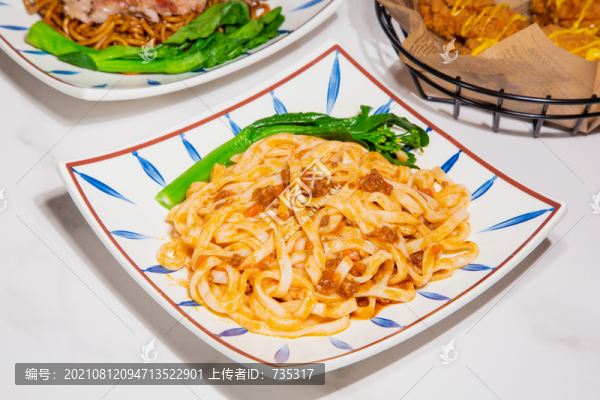 肉末河粉