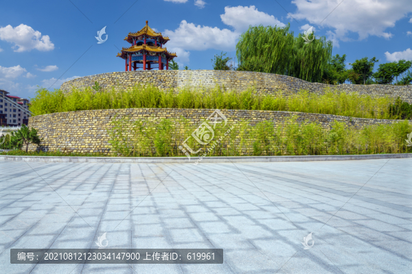 前景是石板路的竹林亭子公園景觀
