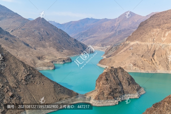 滿拉湖