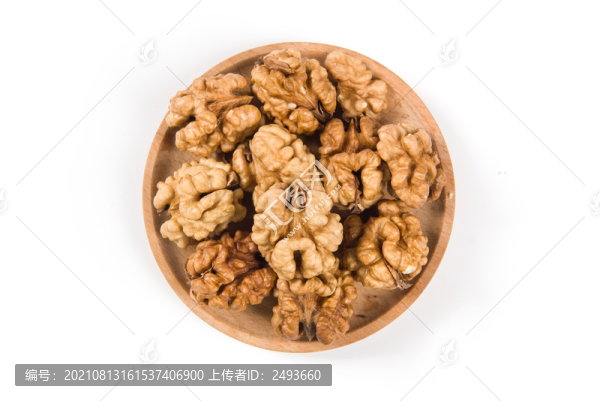 白底上的核桃仁