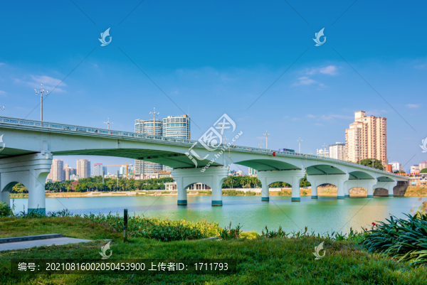 中國(guó)廣西南寧邕江大橋風(fēng)光