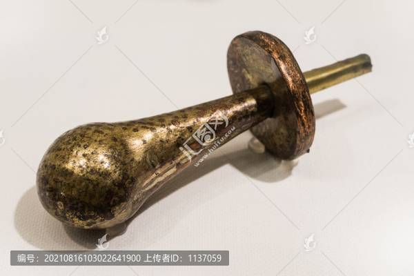 莫切文化銅鍍金石灰容器