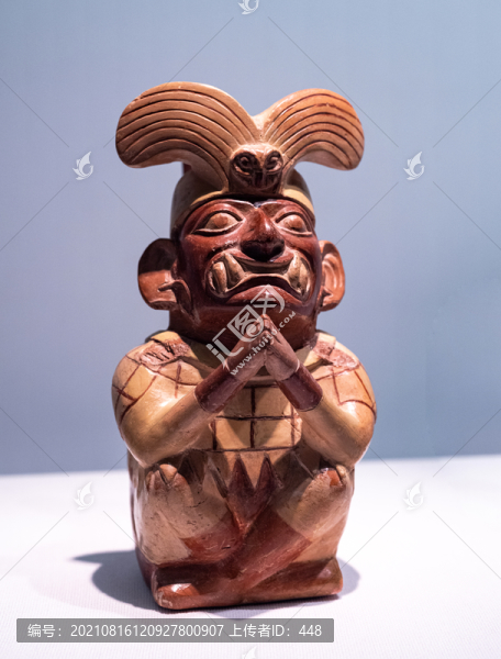 戴頭飾的神話人物形陶瓶